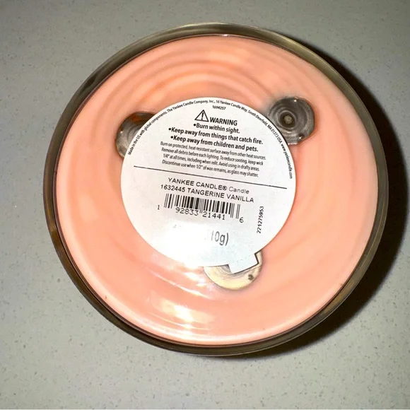 Yankee Candle Tangerine & Vanilla 18 oz 3 Wick Large Scented Gift Holiday - Picture 5 of 7